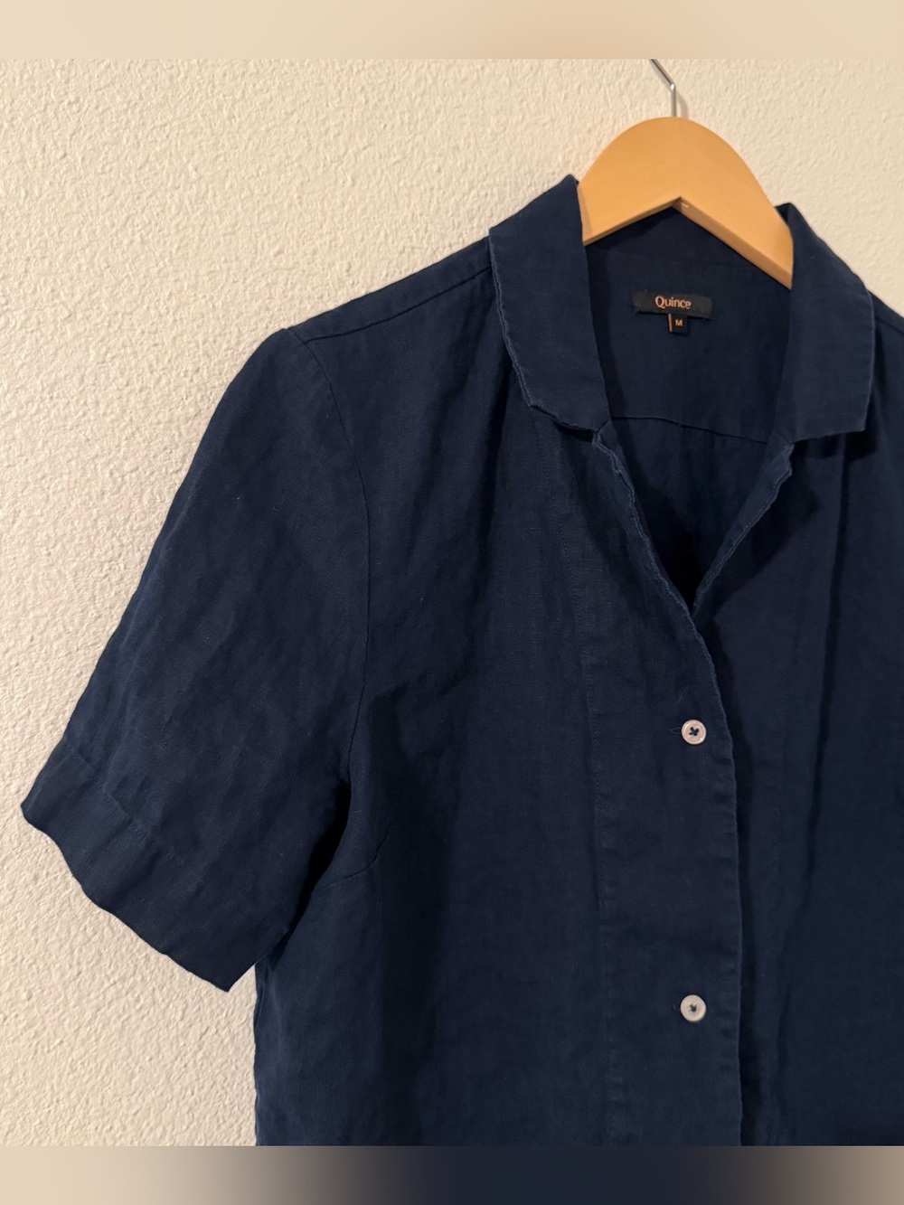 Quince Women's 100% European Linen Short Sleeve Shirt in Flax Deep Navy Medium - Picture 4 of 11